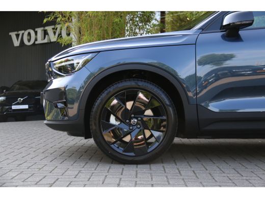 Volvo  EX40 185 kW Single Motor Extended Range RWD Ultra Black Edition | Panoramadak | Harman/Kardon | 360 Ca... ActivLease financial lease
