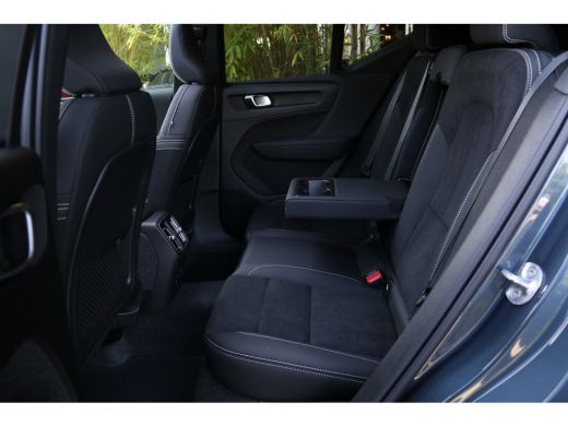 Volvo  EX40 185 kW Single Motor Extended Range RWD Ultra Black Edition | Panoramadak | Harman/Kardon | 360 Ca... ActivLease financial lease