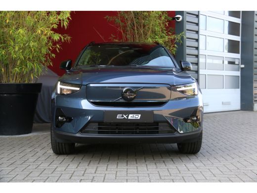 Volvo  EX40 185 kW Single Motor Extended Range RWD Ultra Black Edition | Panoramadak | Harman/Kardon | 360 Ca... ActivLease financial lease