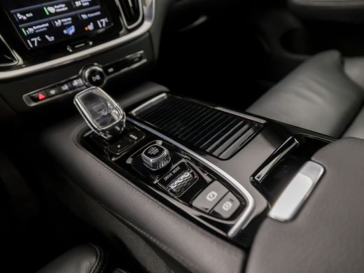 Volvo  S60 2.0 Recharge T6 AWD Inscription 391Pk Automaat (APPLE CARPLAY, GROOT NAVI, STUUR/STOELVERWARMING,... ActivLease financial lease