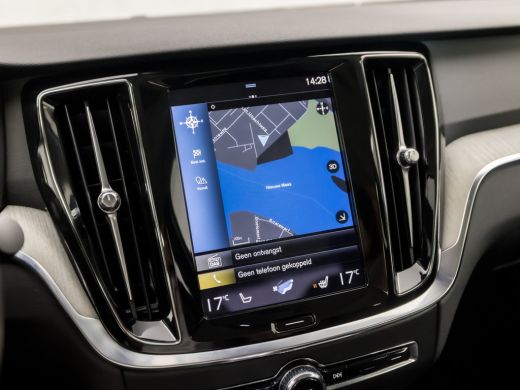Volvo  S60 2.0 Recharge T6 AWD Inscription 391Pk Automaat (APPLE CARPLAY, GROOT NAVI, STUUR/STOELVERWARMING,... ActivLease financial lease