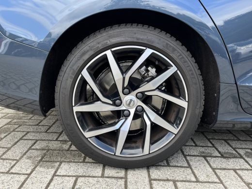 Volvo  V60 2.0 T5 Momentum ActivLease financial lease