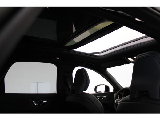 Volvo  XC60 T6 350PK AWD Plus Dark | Trekhaak | 21" | Sportstoelen | 360° camera |  Gelaagd glas rondom ActivLease financial lease