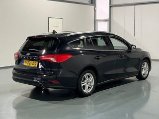 Ford Focus 1.0 EcoBoost Trend Edition Business | Stoel/stuur/voorruit verwarming | Achteruitrijcamera | Appl...