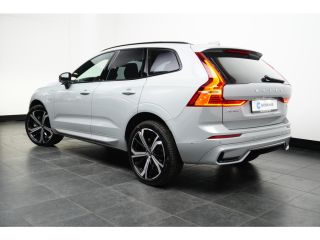 Volvo  XC60 T6 350PK AWD Plus Dark | Trekhaak | 21" | Sportstoelen | 360° camera |  Gelaagd glas rondom