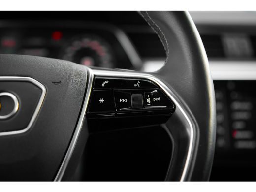 Audi e-tron 50 quattro 313pk Launch edition Black | Panoramadak | 20" | Parkeerhulp v+a | Optiekpakket zwart ... ActivLease financial lease