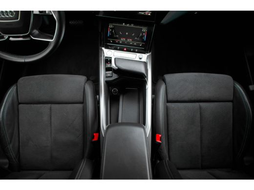 Audi e-tron 50 quattro 313pk Launch edition Black | Panoramadak | 20" | Parkeerhulp v+a | Optiekpakket zwart ... ActivLease financial lease