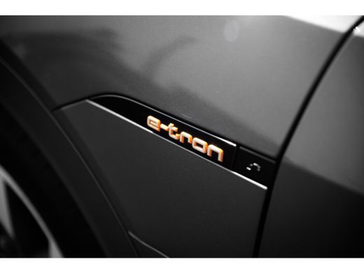Audi e-tron 50 quattro 313pk Launch edition Black | Panoramadak | 20" | Parkeerhulp v+a | Optiekpakket zwart ... ActivLease financial lease
