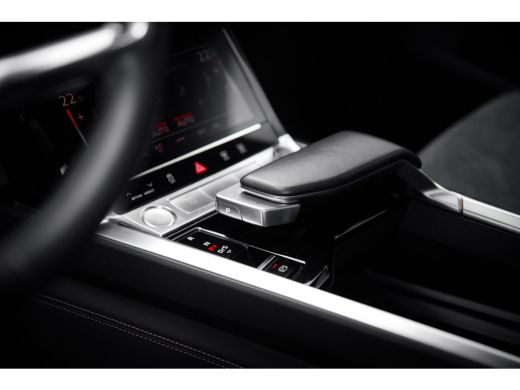 Audi e-tron 50 quattro 313pk Launch edition Black | Panoramadak | 20" | Parkeerhulp v+a | Optiekpakket zwart ... ActivLease financial lease