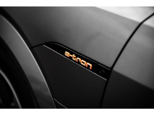 Audi e-tron S 503pk quattro 95 kWh | Panoramadak | Supersportstoelen | B&O ActivLease financial lease
