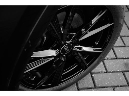 Audi Q2 35 TFSI S-Line | Stoelverw. voor | Elek. Klep | Cruise Control Adaptief | Comfort sleutel | ActivLease financial lease