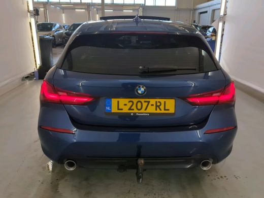 BMW 1 Serie 120i Business Edition Plus NL AUTO | PANO | LEDER | STUURWIEL VERW | ActivLease financial lease