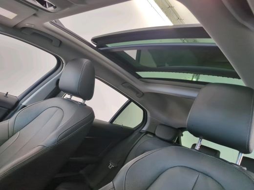 BMW 1 Serie 120i Business Edition Plus NL AUTO | PANO | LEDER | STUURWIEL VERW | ActivLease financial lease