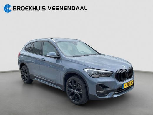 BMW X1 sDrive20i High Executive Sportline | Panoramadak | Trekhaak | Leder | Camera ActivLease financial lease