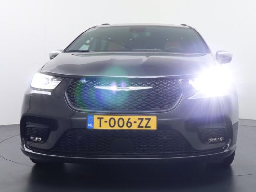 Chrysler Pacifica 3.6 V6 Hybrid 7 PERSOONS | ZEER LUXE UITGERUST | PANO | 360 CAMERA | LEDER+ STOELVENTILATIE+STOEL... ActivLease financial lease