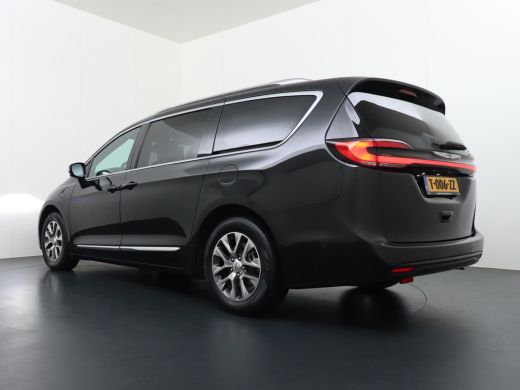 Chrysler Pacifica 3.6 V6 Hybrid 7 PERSOONS | ZEER LUXE UITGERUST | PANO | 360 CAMERA | LEDER+ STOELVENTILATIE+STOEL... ActivLease financial lease