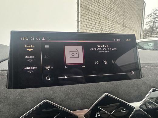 DS DS 3 1.2 PureTech Performance Line Automaat | Achteruitrijcamera | Airco (automatisch) | Apple Carplay... ActivLease financial lease
