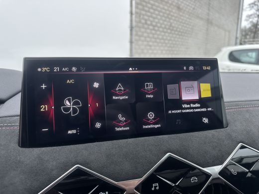 DS DS 3 1.2 PureTech Performance Line Automaat | Achteruitrijcamera | Airco (automatisch) | Apple Carplay... ActivLease financial lease
