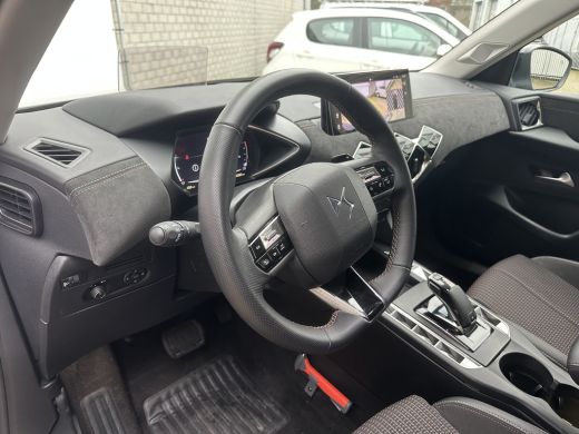 DS DS 3 1.2 PureTech Performance Line Automaat | Achteruitrijcamera | Airco (automatisch) | Apple Carplay... ActivLease financial lease