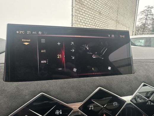 DS DS 3 1.2 PureTech Performance Line Automaat | Achteruitrijcamera | Airco (automatisch) | Apple Carplay... ActivLease financial lease