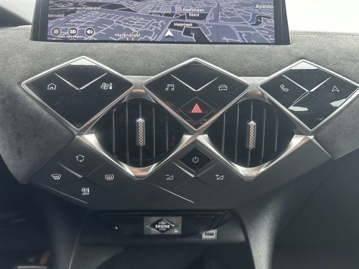 DS DS 3 1.2 PureTech Performance Line Automaat | Achteruitrijcamera | Airco (automatisch) | Apple Carplay... ActivLease financial lease