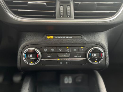 Ford Focus 1.0 EcoBoost Titanium X Business NL AUTO | TREKHAAK | CAMERA | PANO | ActivLease financial lease