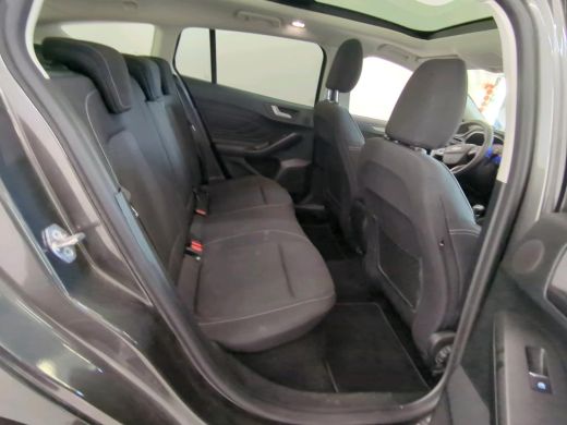 Ford Focus 1.0 EcoBoost Titanium X Business NL AUTO | TREKHAAK | CAMERA | PANO | ActivLease financial lease