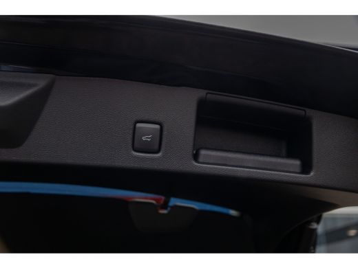 Ford Kuga 2.5 PHEV ST-Line X | Elektrisch panorama-dak | Elektrisch verstelbare stoel met geheugen | Winter... ActivLease financial lease