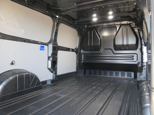 Ford Transit Custom 300 2.0 TDCI L2H1 150 pk Limited MANUAL ActivLease financial lease