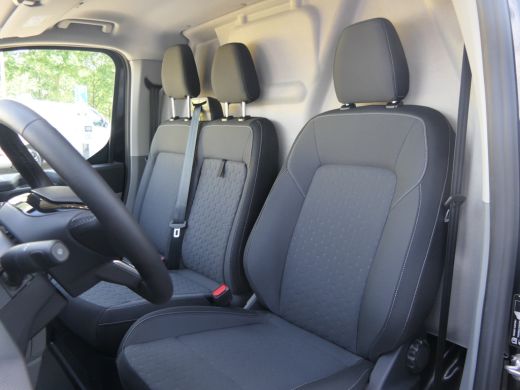 Ford Transit Custom 300 2.0 TDCI L2H1 150 pk Limited MANUAL ActivLease financial lease
