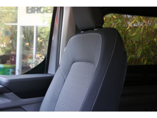 Ford Transit Custom 320 2.0 TDCI L2H1 Broekhuis Black Edition dubbele cabine Automaat 19" Lichtmetalen velgen | Spoil... ActivLease financial lease