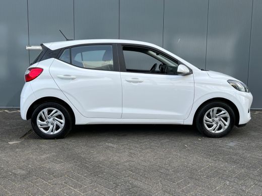 Hyundai i10 1.0 66pk Comfort (facelift) | LED | Airco | Carplay | Navigatie | Bluetooth | Cruisecontrol | 1e ... ActivLease financial lease