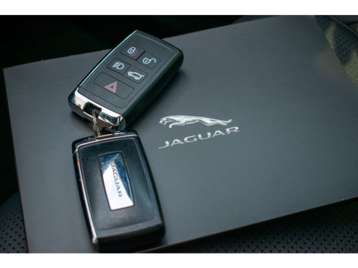 Jaguar F-PACE 2.0 P400e PHEV R-Dynamic Black Pano-ACC-Meridian-Trekhaak-22'' ActivLease financial lease