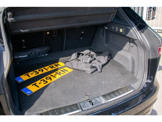 Jaguar F-PACE 2.0 P400e PHEV R-Dynamic Black Pano-ACC-Meridian-Trekhaak-22'' ActivLease financial lease