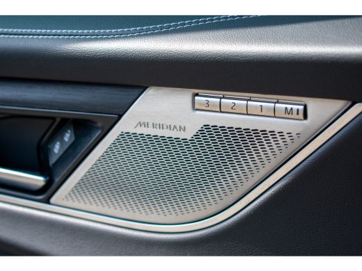 Jaguar F-PACE 2.0 P400e PHEV R-Dynamic Black Pano-ACC-Meridian-Trekhaak-22'' ActivLease financial lease
