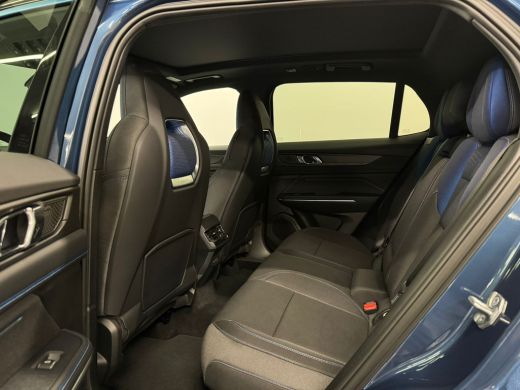 Lynk & Co 01 1.5 | Achterbank in delen neerklapbaar | Airco (automatisch) | Apple Carplay/Android Auto|telefoo... ActivLease financial lease