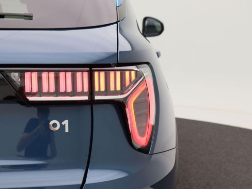 Lynk & Co 01 1.5 Phev 262 Pk Automaat | Full LED | Panoramadak | 360 Camera | 20 Inch | Stoelverwarming | 16.6... ActivLease financial lease