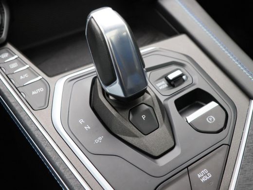 Lynk & Co 01 1.5 Phev 262 Pk Automaat | Full LED | Panoramadak | 360 Camera | 20 Inch | Stoelverwarming | 16.6... ActivLease financial lease
