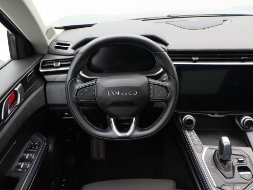 Lynk & Co 01 1.5 Phev 262 Pk Automaat | Full LED | Panoramadak | 360 Camera | 20 Inch | Stoelverwarming | 16.6... ActivLease financial lease
