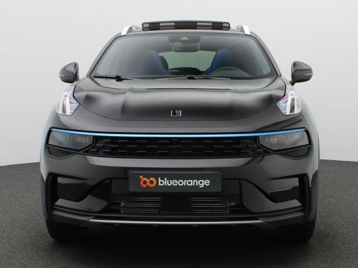 Lynk & Co 01 Plug-in Hybride 261PK AUT trekhaak, panoramadak, zwarte hemel, 360 gr. camera, stuur/stoelverwarm... ActivLease financial lease