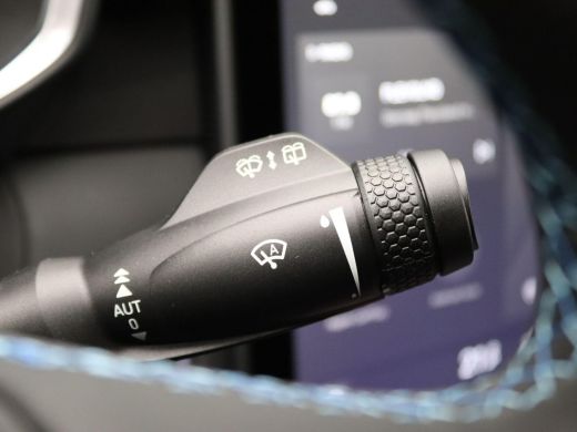 Lynk & Co 01 Plug-in Hybride 261PK AUT trekhaak, panoramadak, zwarte hemel, 360 gr. camera, stuur/stoelverwarm... ActivLease financial lease
