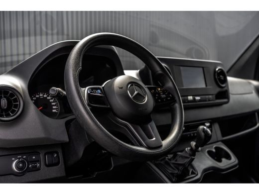 Mercedes-Benz Sprinter 314 CDI | Bakwagen met laadklep | Mbux | Camera | CarPlay | Climate | Euro 6 ActivLease financial lease