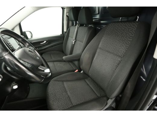 Mercedes-Benz Vito 114 CDI Lang Automaat Camera Airco Cruise Carplay Trekhaak 18"LMV Navigatie 3 Persoons ActivLease financial lease
