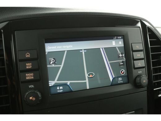 Mercedes-Benz Vito 114 CDI Lang Automaat Camera Airco Cruise Carplay Trekhaak 18"LMV Navigatie 3 Persoons ActivLease financial lease