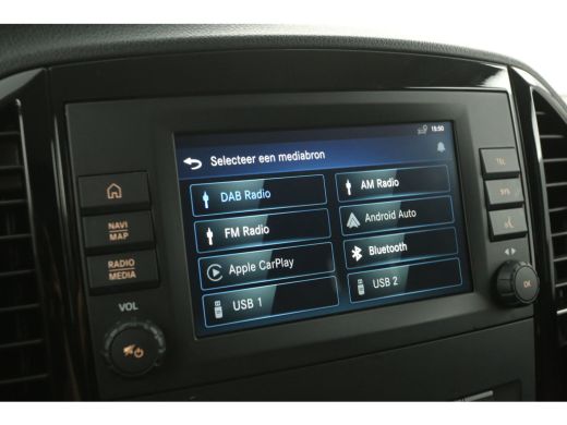 Mercedes-Benz Vito 114 CDI Lang Automaat Camera Airco Cruise Carplay Trekhaak 18"LMV Navigatie 3 Persoons ActivLease financial lease