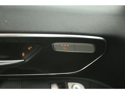 Mercedes-Benz Vito 114 CDI Lang Automaat Camera Airco Cruise Carplay Trekhaak 18"LMV Navigatie 3 Persoons ActivLease financial lease