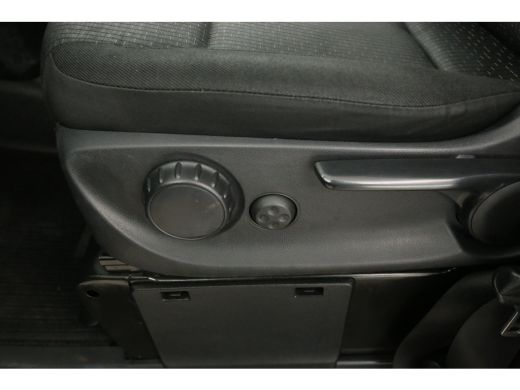 Mercedes-Benz Vito 114 CDI Lang Automaat Camera Airco Cruise Carplay Trekhaak 18"LMV Navigatie 3 Persoons ActivLease financial lease