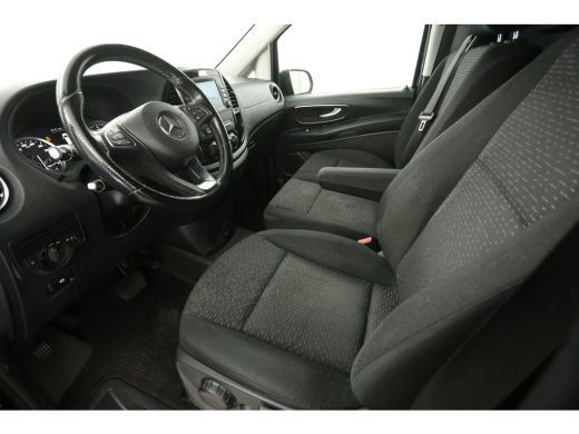 Mercedes-Benz Vito 114 CDI Lang Automaat Camera Airco Cruise Carplay Trekhaak 18"LMV Navigatie 3 Persoons ActivLease financial lease