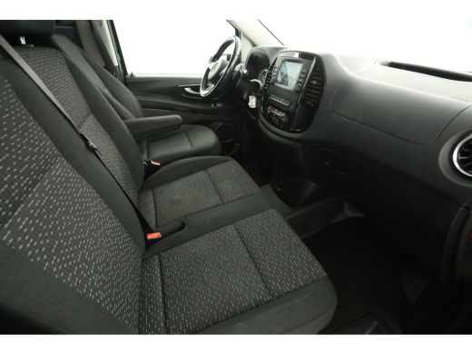 Mercedes-Benz Vito 114 CDI Lang Automaat Camera Airco Cruise Carplay Trekhaak 18"LMV Navigatie 3 Persoons ActivLease financial lease