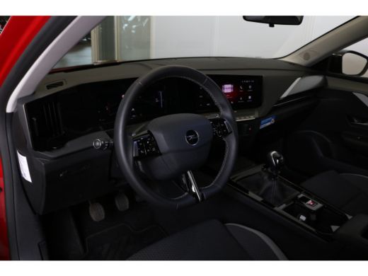 Opel Astra Sports Tourer 1.2 Level 2 110pk | Multi media Navi | Parkeersensoren V+A | Cruise control | Clima... ActivLease financial lease